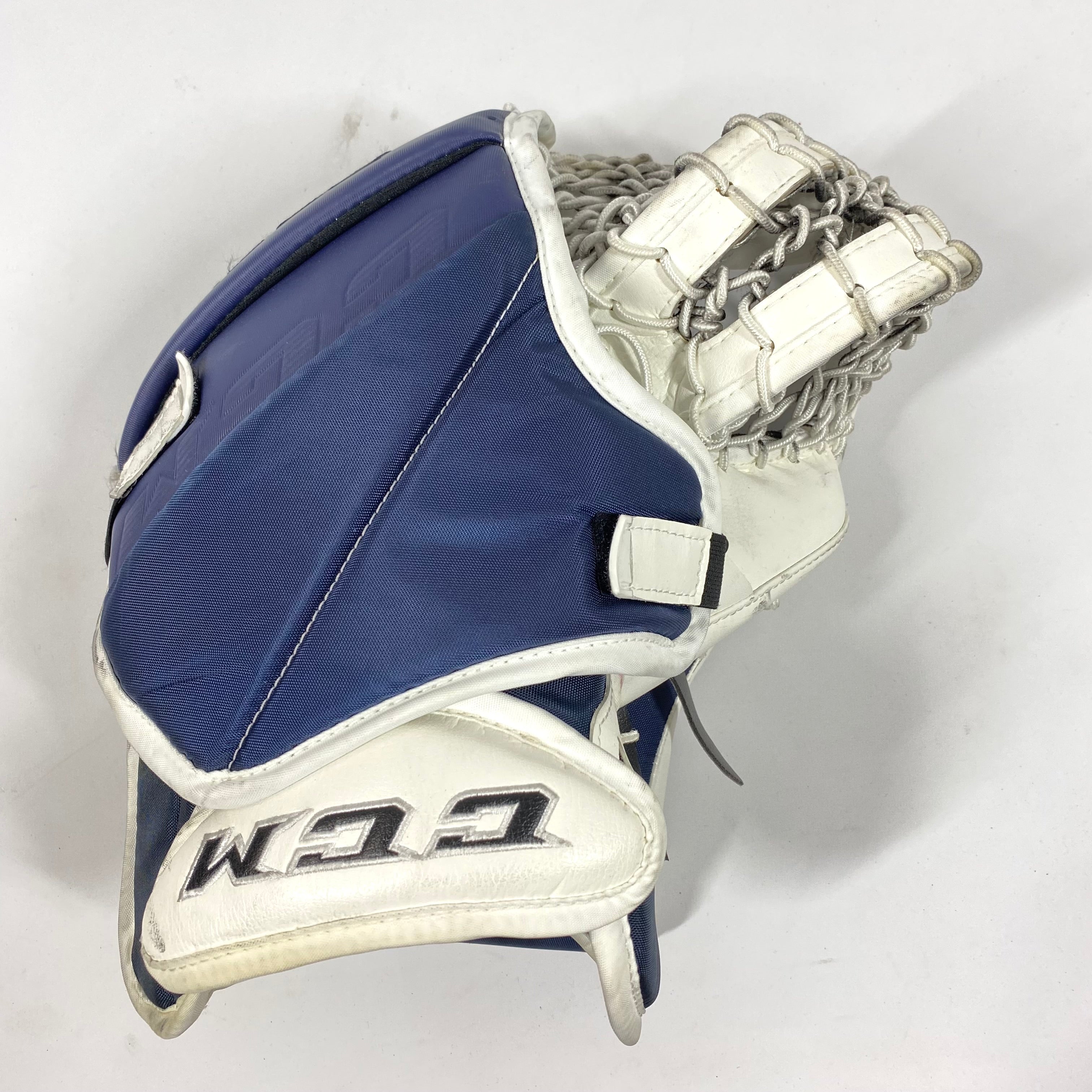 CCM Extreme Flex 5 - Gant de gardien de but Pro Stock d'occasion (blanc/or/bleu marine)
